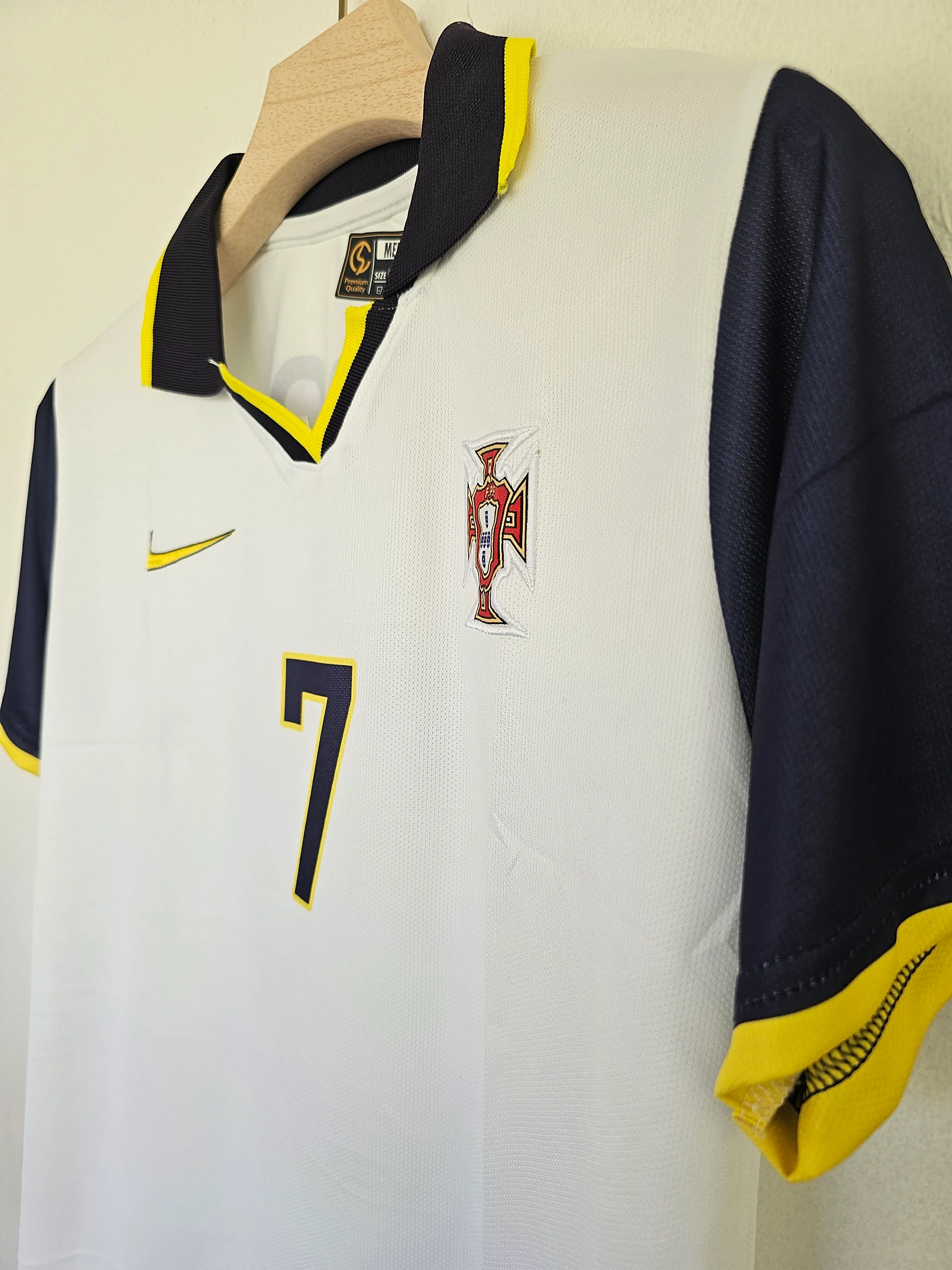 2001-02 Portugal Away Jersey - Luís Figo Embroidery Edition - Image 4