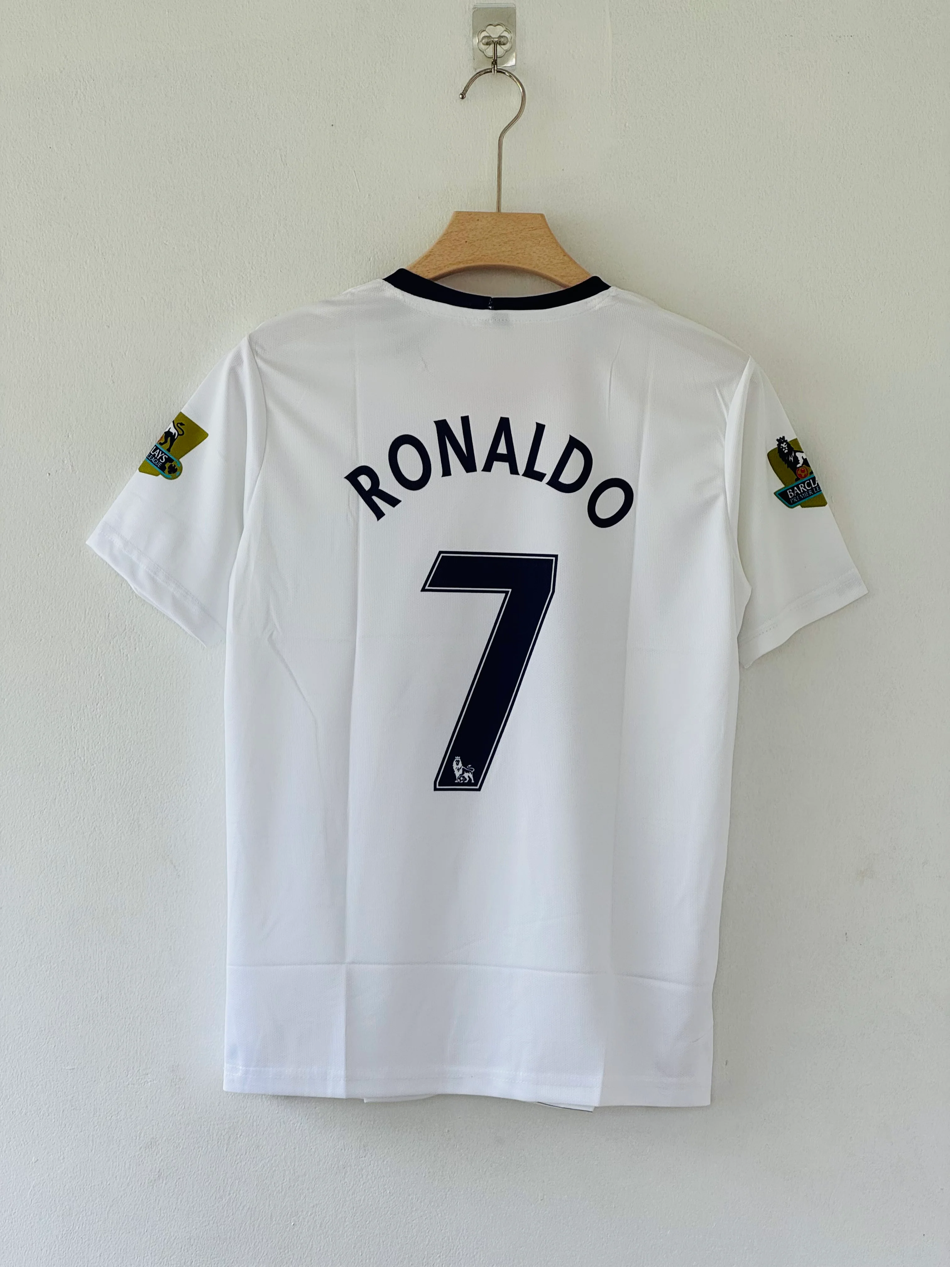 2009-10 Manchester United Third Kit - Cristiano Ronaldo Embroidery Edition - Image 4