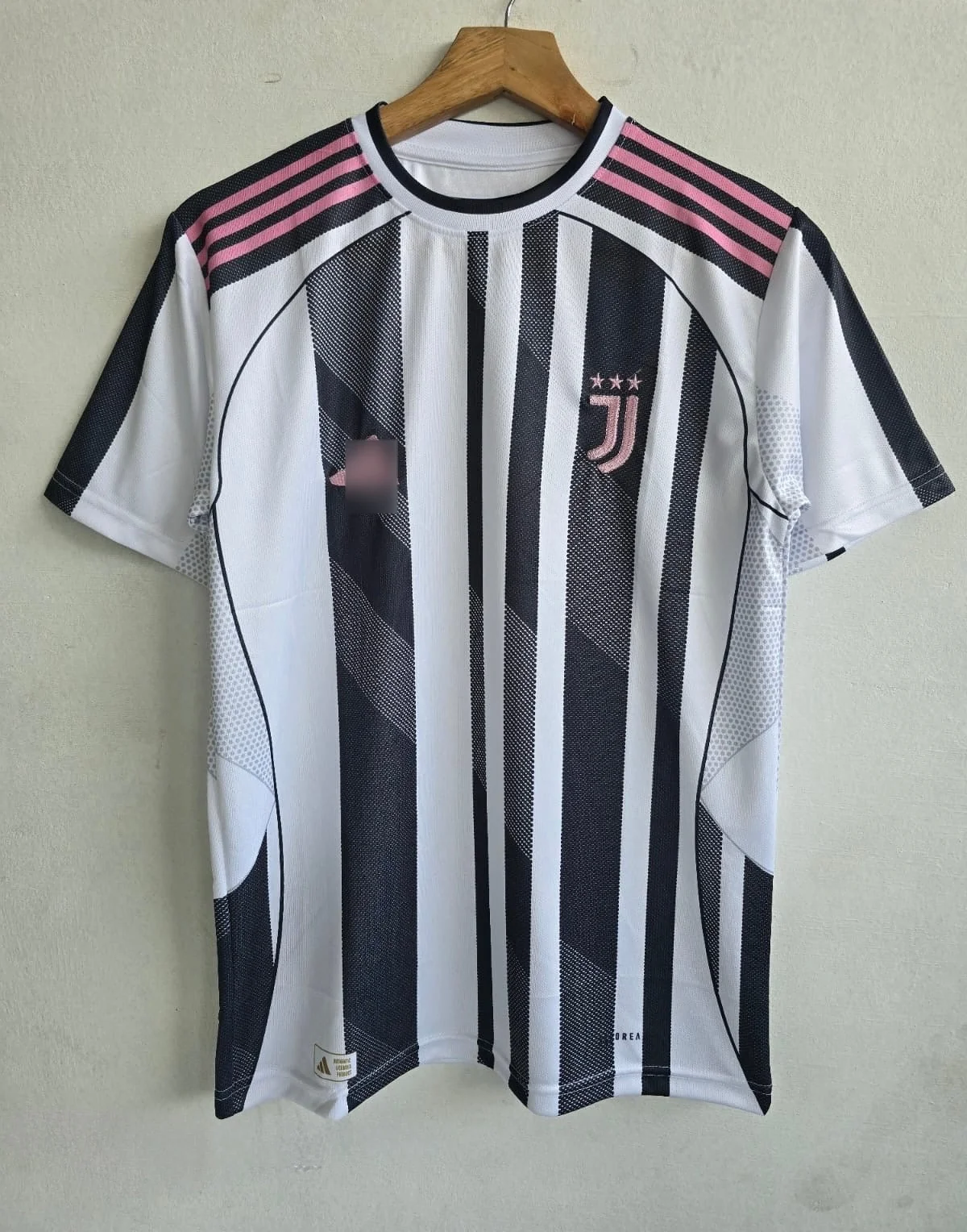Bianconeri Bold – 2025-26 Juventus Home Jersey - Image 2
