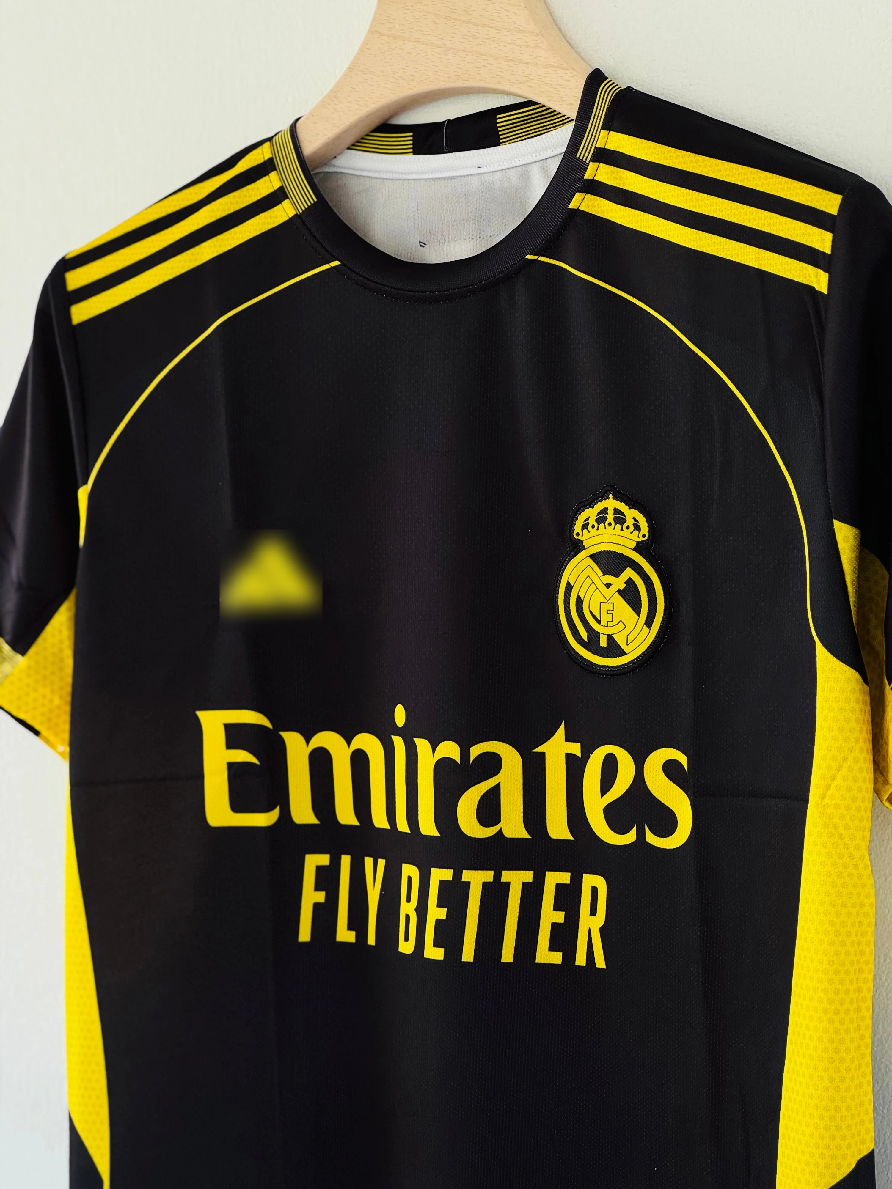 Black. Yellow. Bravo Blanco. – Real Madrid 2025/26 Special Edition Jersey - Image 3