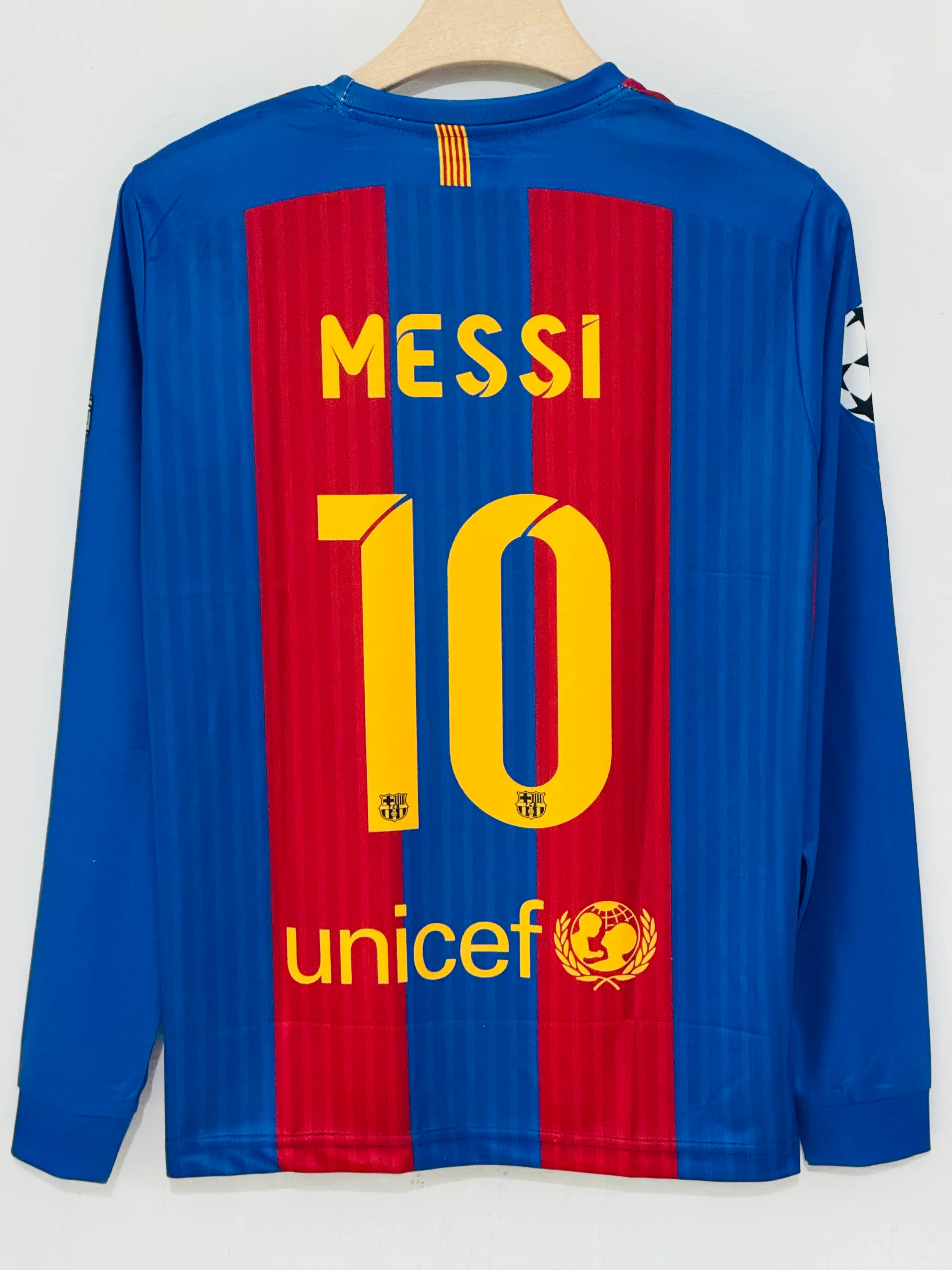 Celebrate Greatness with the 2016-17 Barcelona Home Jersey – Messi Full Sleeve  Edition - Image 3