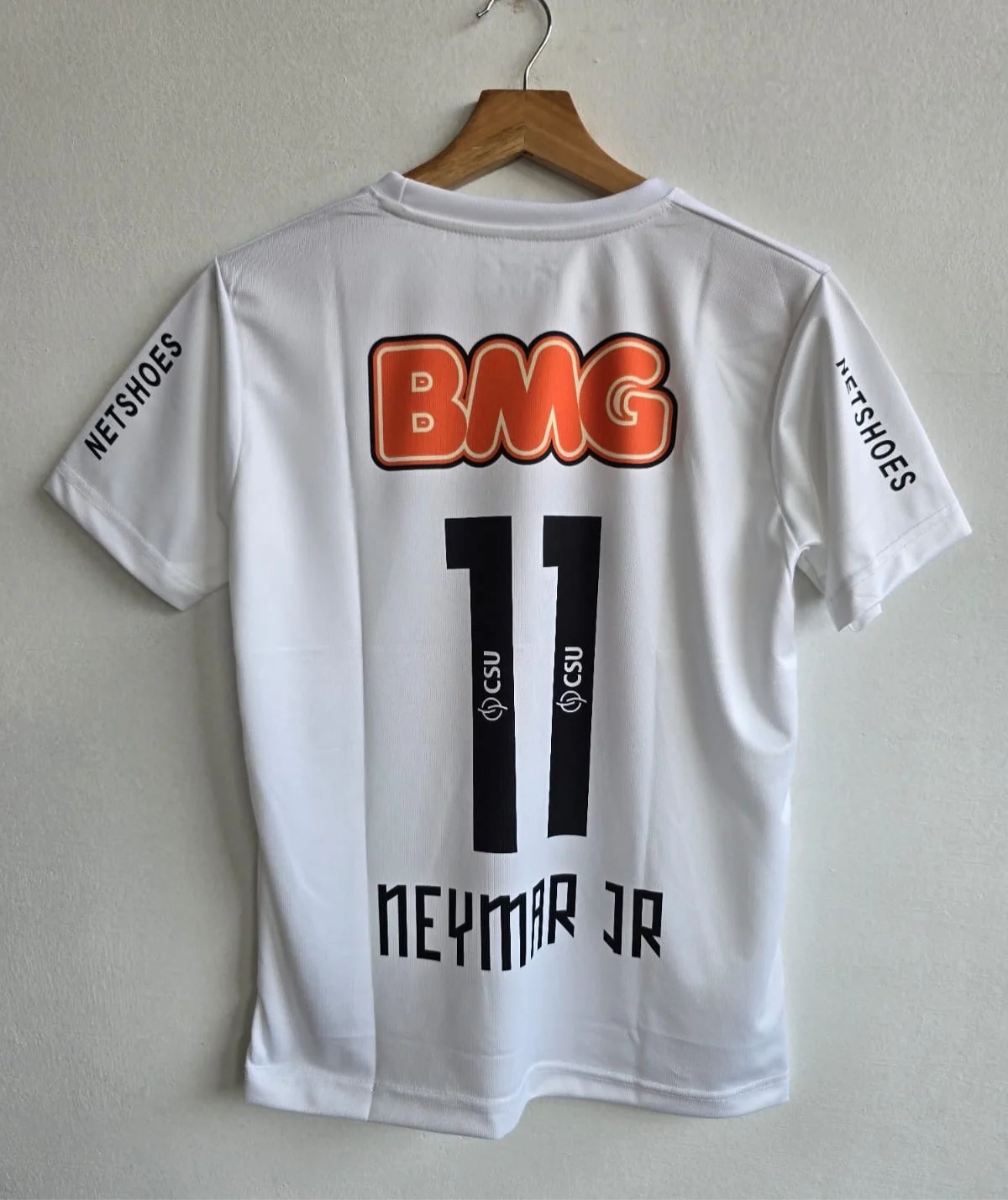 Celebrate Neymar’s Legacy with the 2011-12 Santos Home Jersey - Image 3