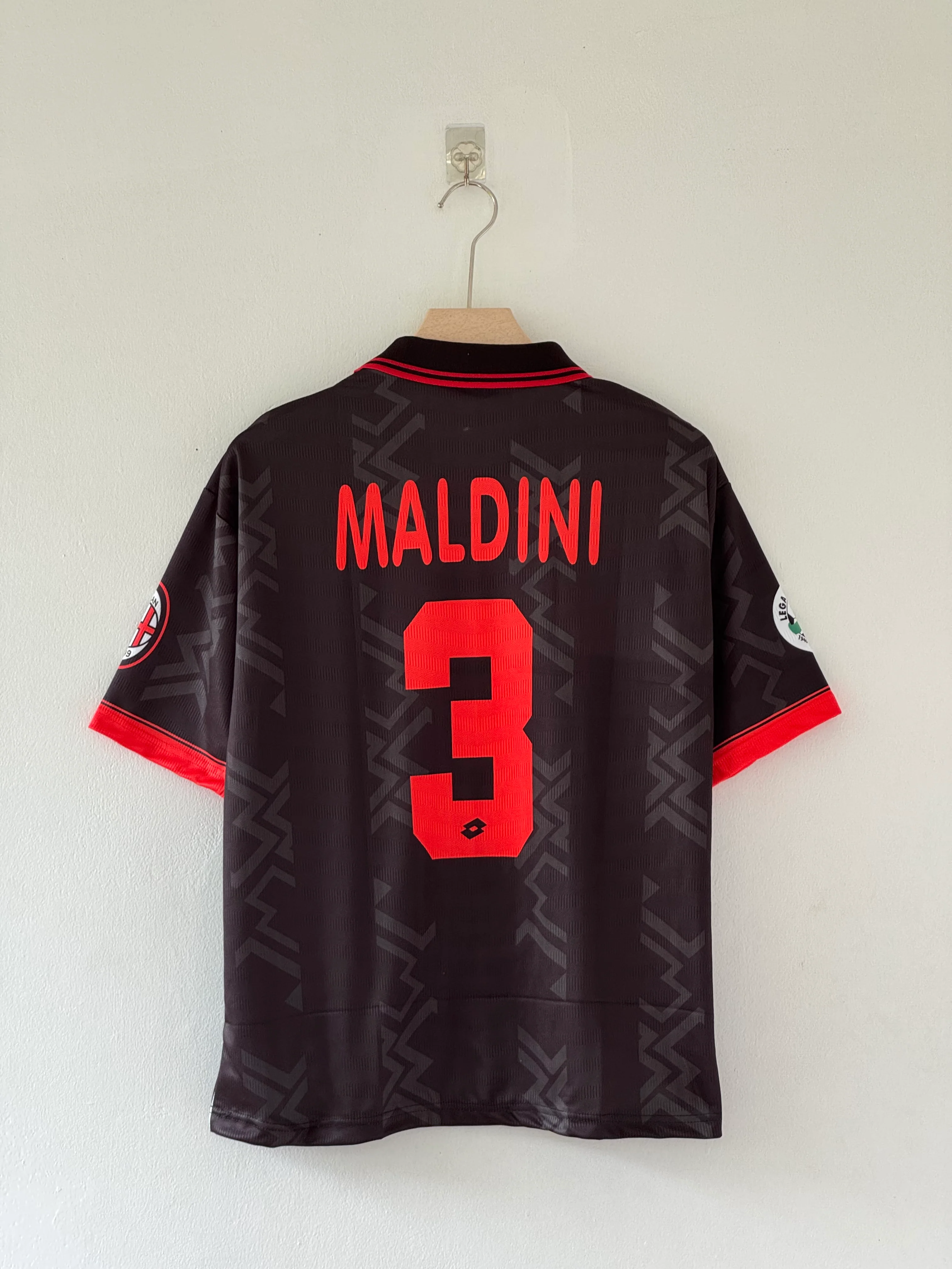 Defend with Honor. Lead with Class. – AC Milan 1996/97 Maldini Five-Sleeve Edition - Image 4