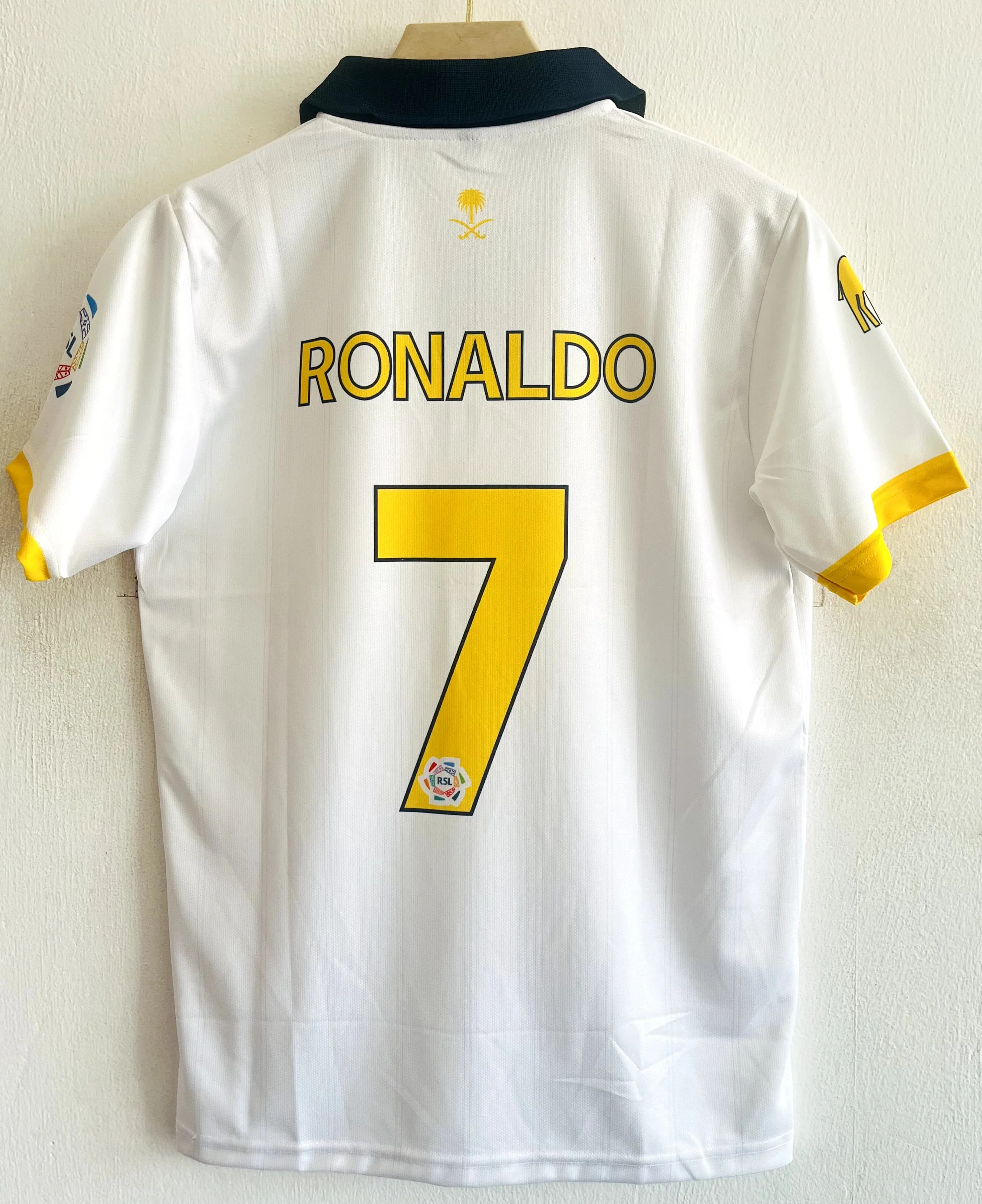 Greatness in Gold – 2025-26 Al Nassr Third Kit – Cristiano Ronaldo Edition - Image 3