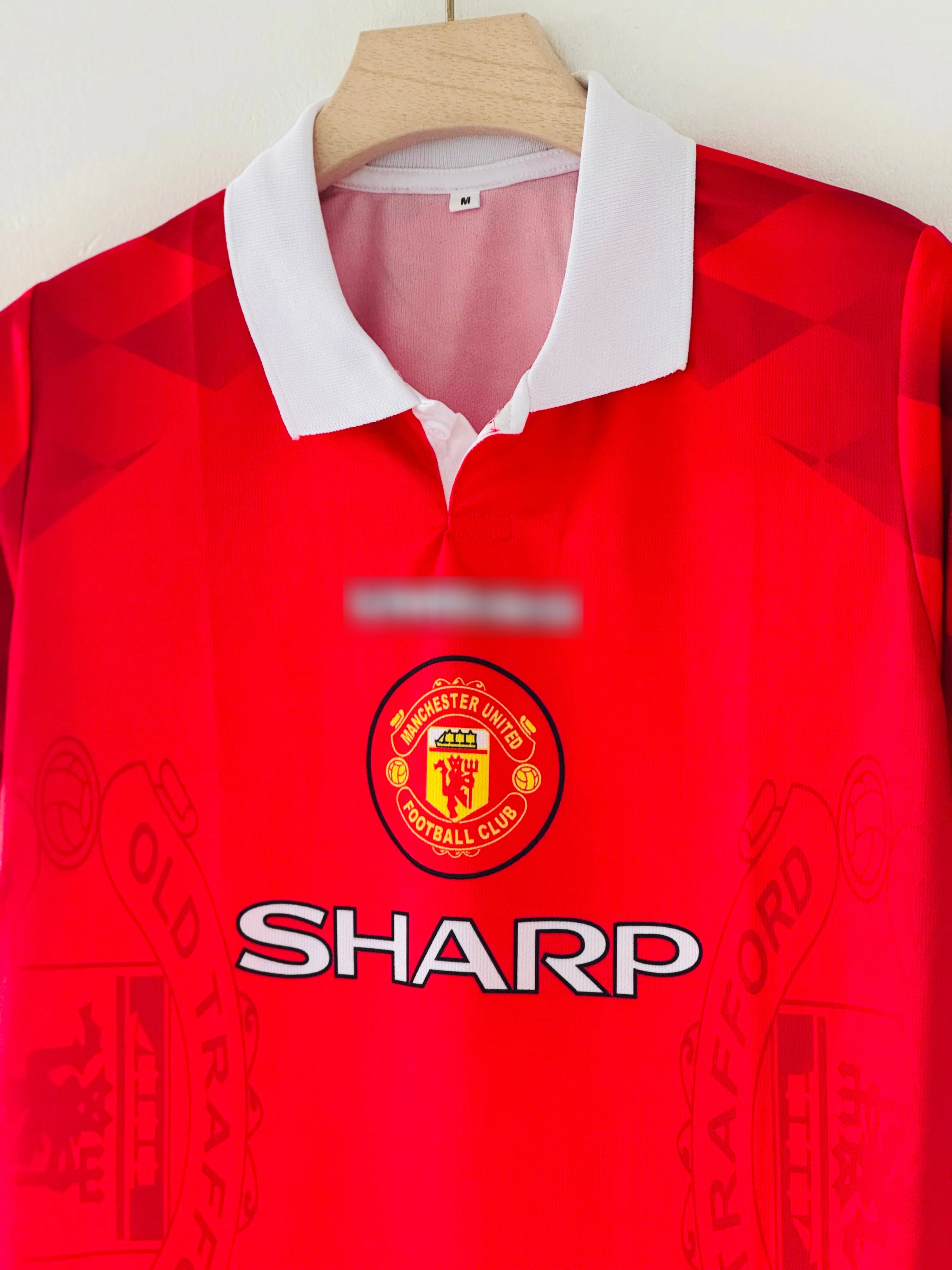 Manchester United 1997-98 Beckham Jersey - Legends Edition - Image 3