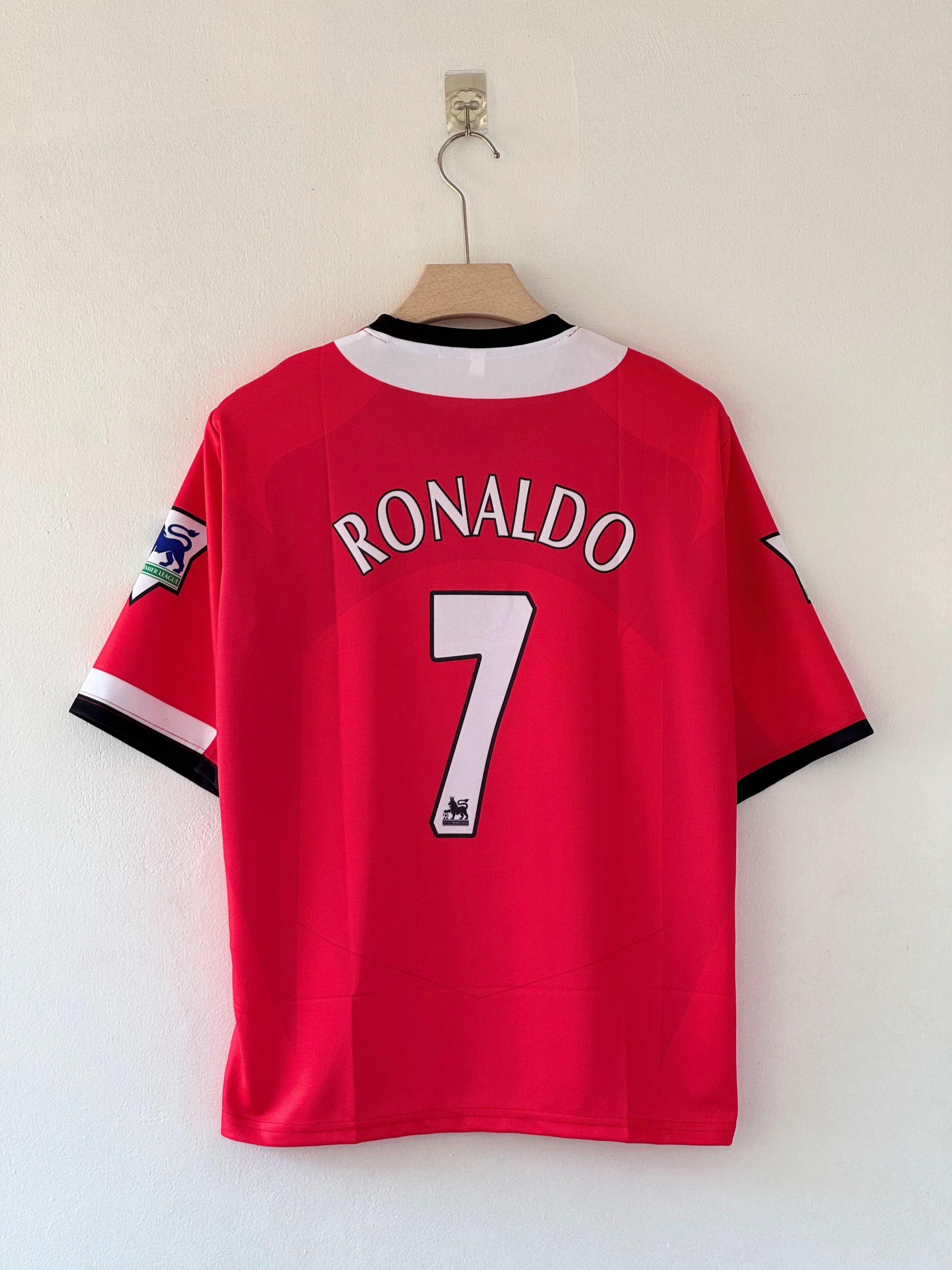 Red Devil Revival — Manchester United 2002–2004 Home Jersey five sleeve - Image 4