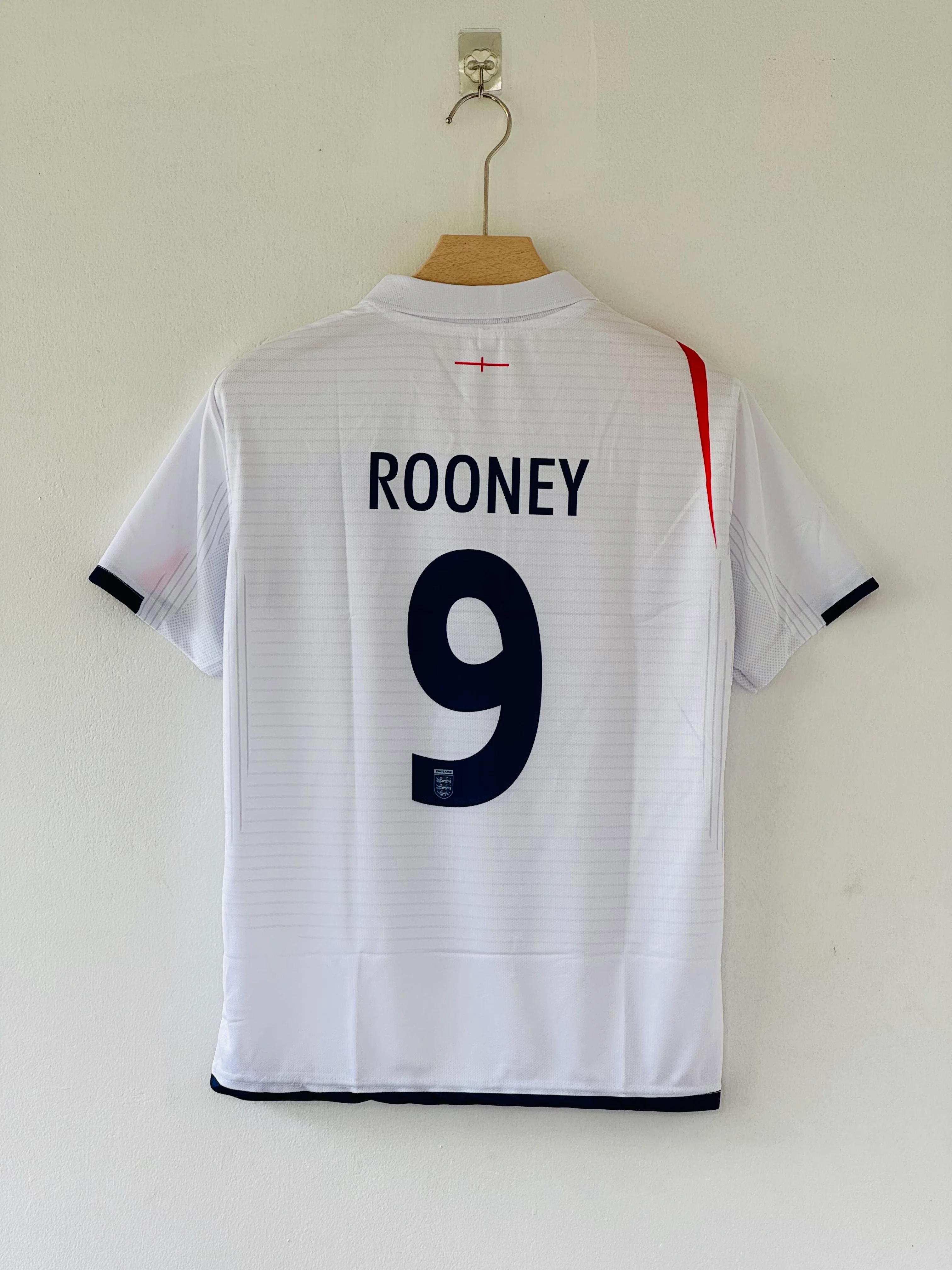 Remember the Rise of a Legend – England 2005 Rooney Home Kit - Image 3