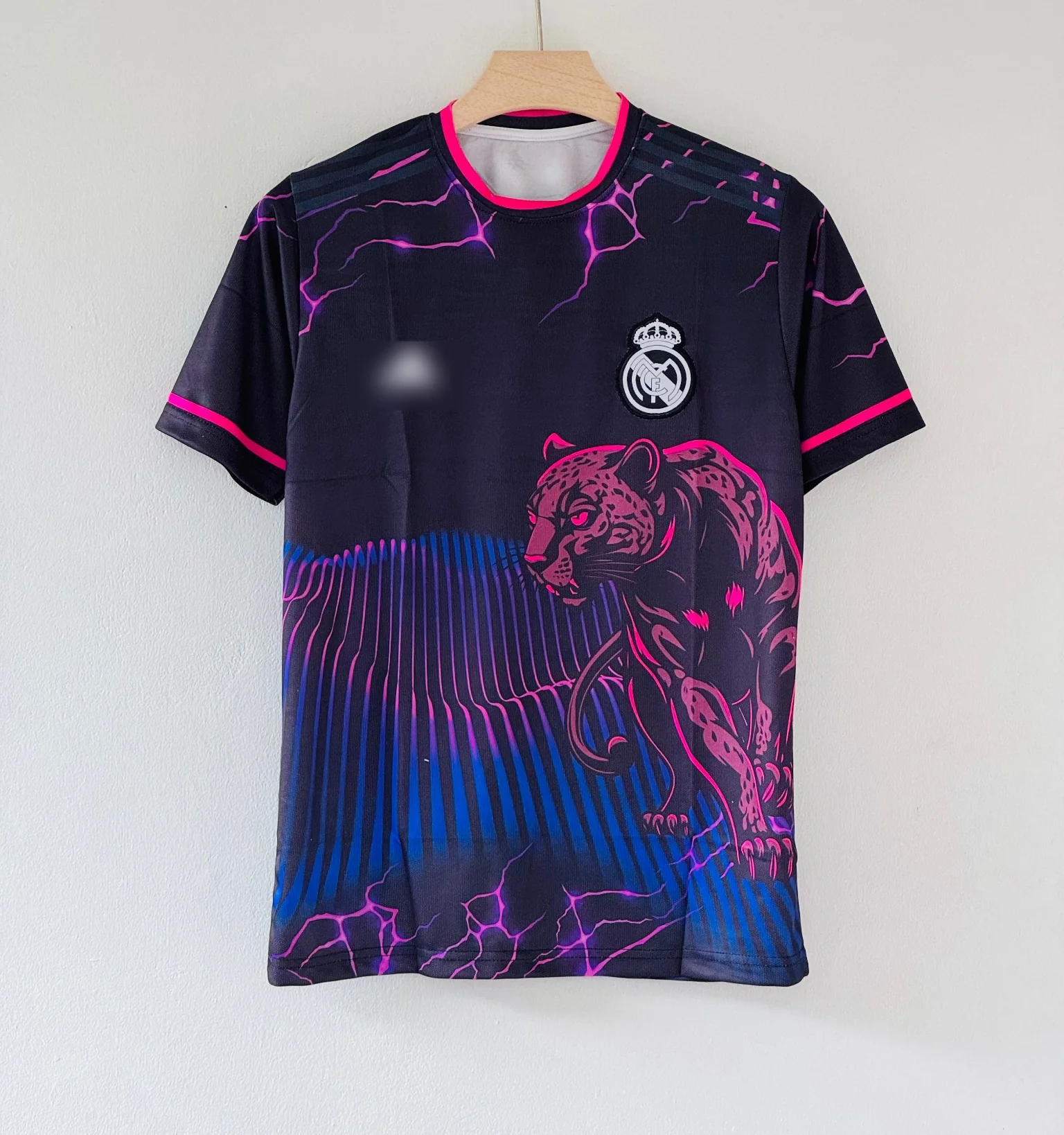 Silent Power. Pure Class. – Real Madrid Panther Special Edition - Image 2