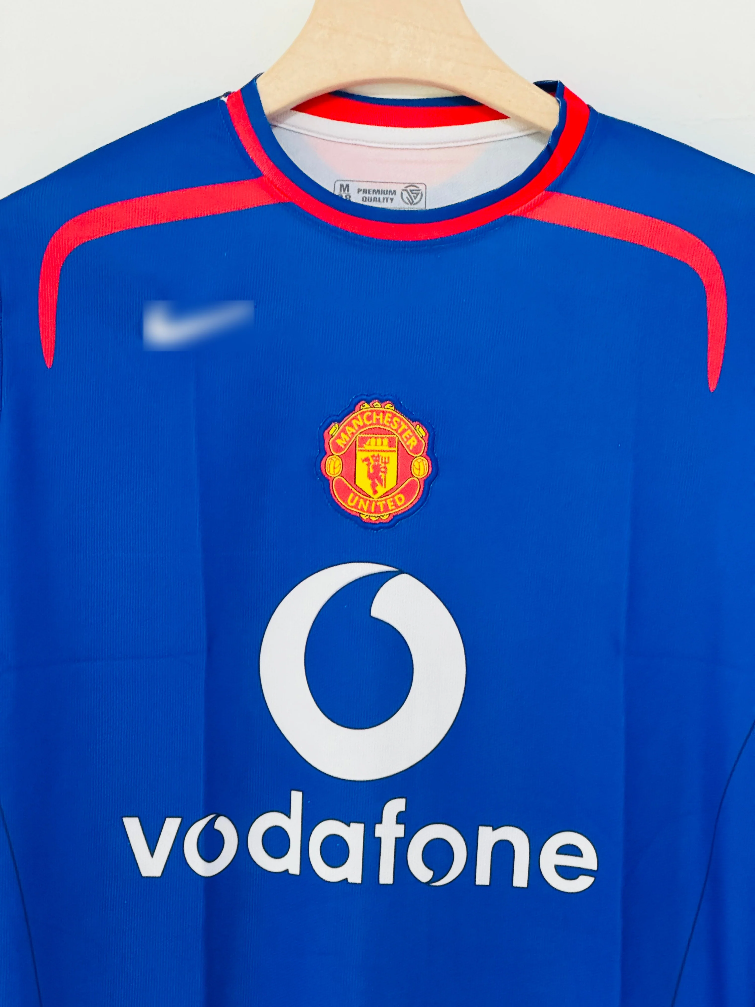Witness the Rise of a Legend with the 2005-06 Manchester United Away Jersey – Ronaldo Full Sleeve Edition - Image 3